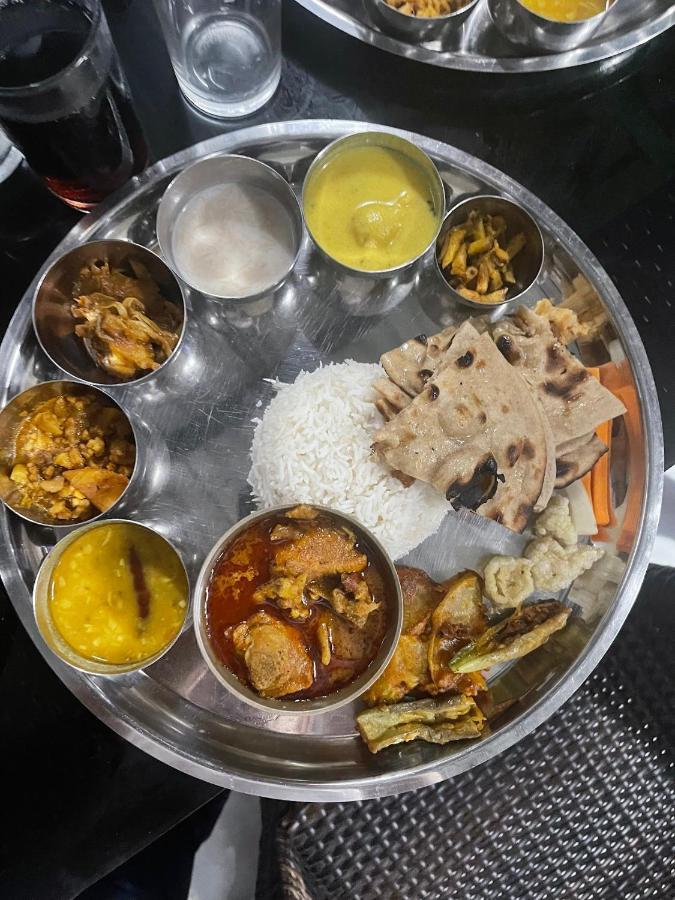 Hotel Mithila Thali By Chef Santosh Shah à Janakpur Extérieur photo